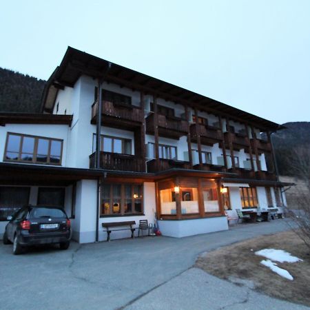 Cosy Apartment in Weissensee near Ski Lift Exterior foto