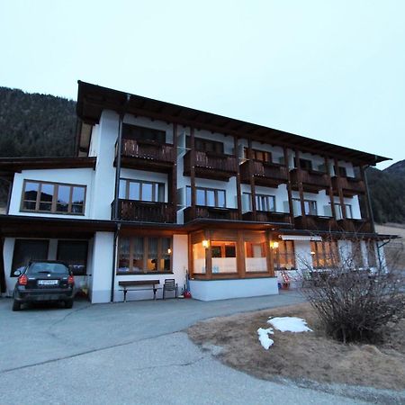 Cosy Apartment in Weissensee near Ski Lift Exterior foto