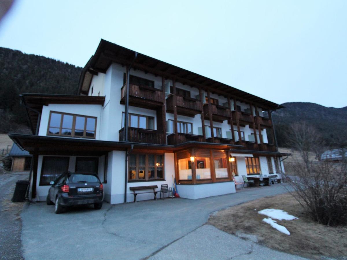 Cosy Apartment in Weissensee near Ski Lift Exterior foto